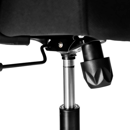 Fotel biurowy obrotowy FURVERO Basic czarny