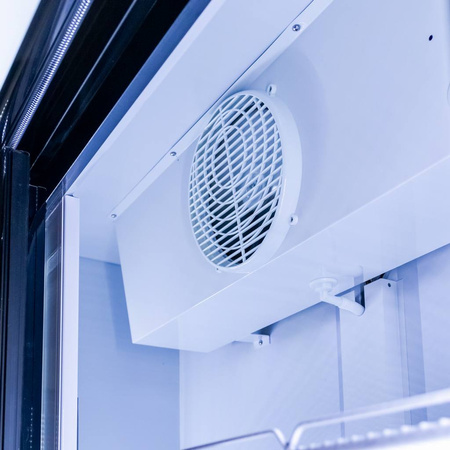 Witryna chłodnicza 2-drzwiowa 706L Mega-M RICO i112 oświetlenie LED podświetlany górny plafon reklamowy drzwi przesuwne