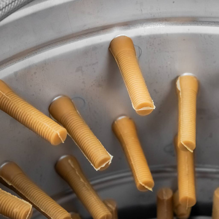 Skubarka do drobiu gołębi i przepiórek Mega-M CH 1-2G/P bęben 30.5 cm 1-2 przepiórki lub 1 gołąb/min 200 W