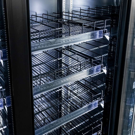 Witryna chłodnicza 3-drzwiowa 1200L Mega-M DIEGO R168 Prestige black oświetlenie LED