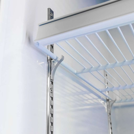 Witryna chłodnicza 3-drzwiowa 1065L Mega-M RICO i160 oświetlenie LED podświetlany górny plafon reklamowy